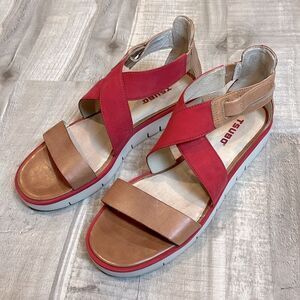 Tsubo orange tan leather elastic strap sandal size 8